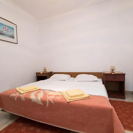 Apartment Biserka