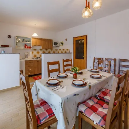 Biserka Apartment Crikvenica