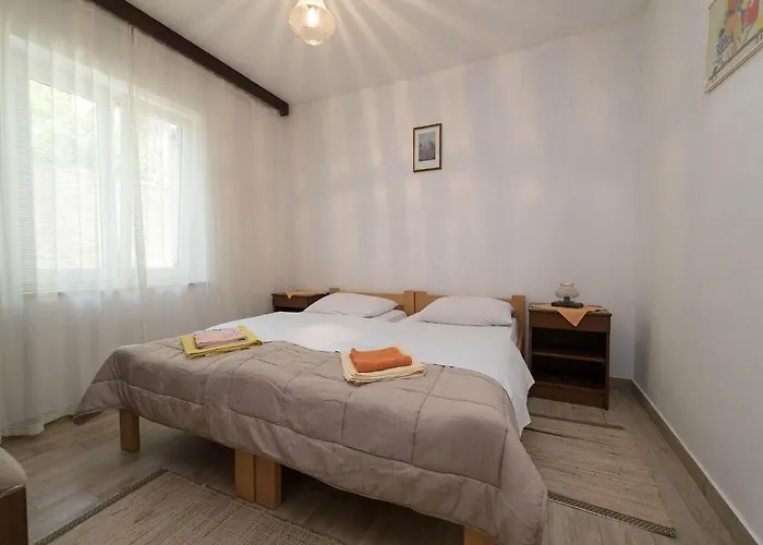 Appartement Biserka *